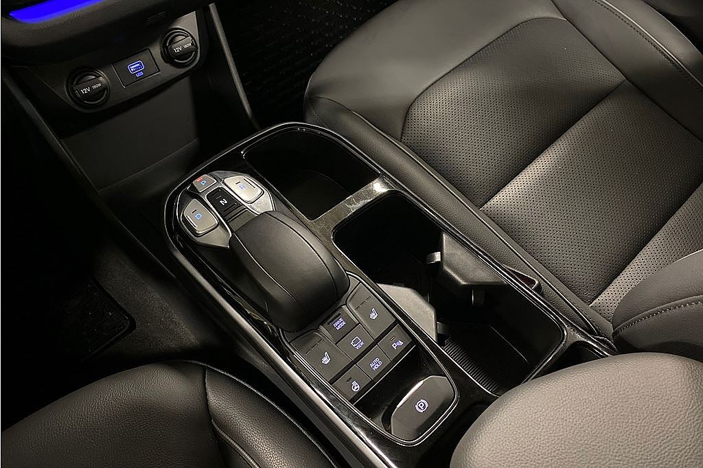 Hyundai IONIQ Premium +, Nav, rattvärme, Läder