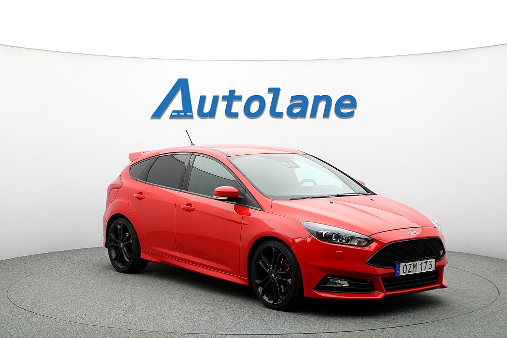 Ford Focus ST Recaro, Elstolar, Backkamera, Navigation 180hk