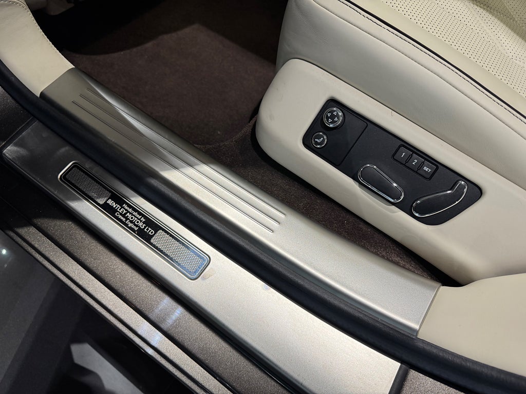 Bentley Flying Spur W12 6.0 W12 Endast 1275 mil - bild 16