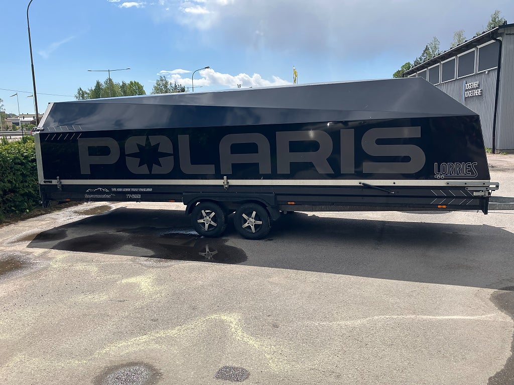 Lorries Snowmaster TT-695i 