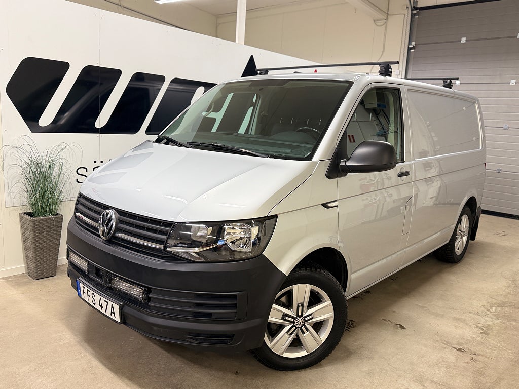 Volkswagen Transporter T32 2.0 TDI BMT värmare, inredning, drag