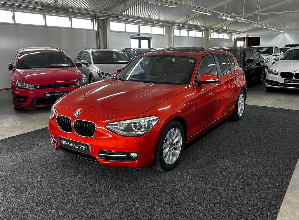 BMW 118  Sport line|Ny besiktad|Ny servad|Taklucka|Drag|