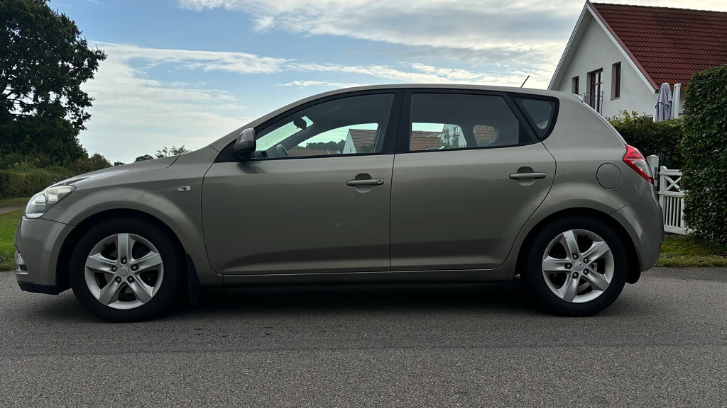 Kia Ceed 1.4 | AC | Erbjudande 1000kr i månad 