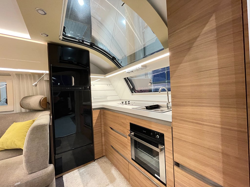 Adria Alpina 663 HT / AC / ALDE / Markis / Frontkök  - Adria