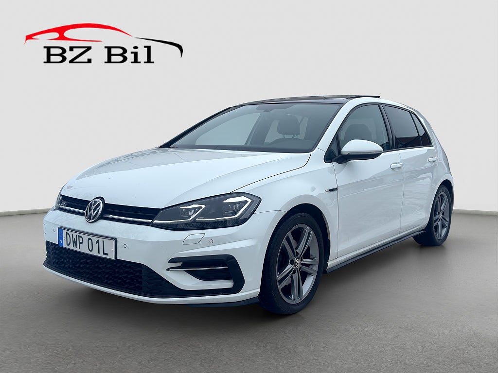 Volkswagen Golf 1.5 TSI R Line PANO Värmare B-Kamera Cockpit 