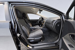 Toyota Avensis 2011 bild 15