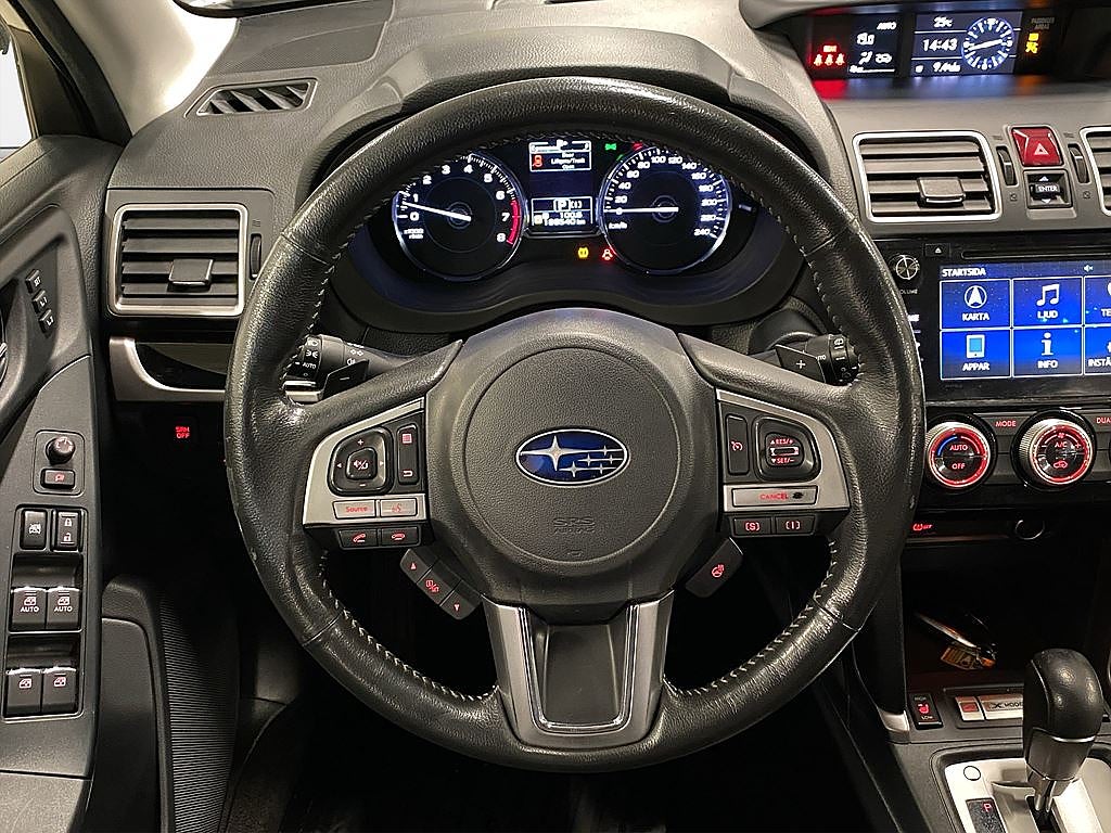 Subaru Forester 2.0 4WD Läder, Drag, Backkamera, 1 BRUKARE, Pano