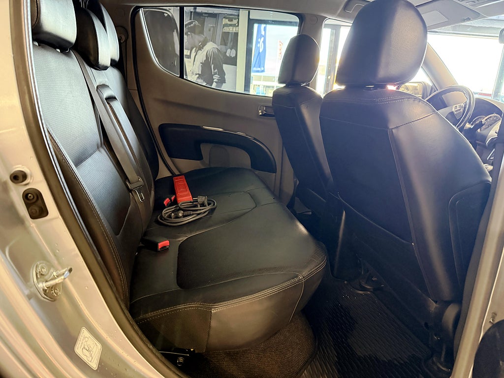 Mitsubishi L200 Dobbelcab 2.5 4x4 Automatisk, 5-trinn, 178hk, 2010