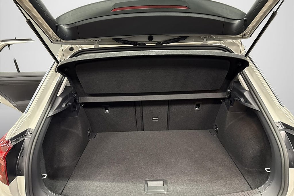 Volkswagen T-Roc 1.0 TSI (110 HK) 6 VXL Fjärr-Värmare/Backkam...