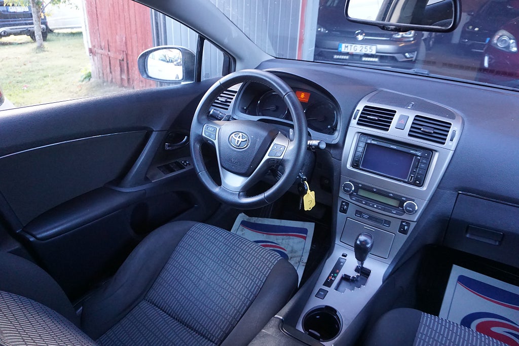 Toyota Avensis 2011 - miniatyr 5