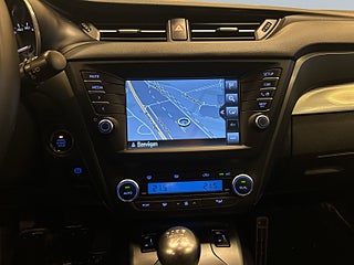 Toyota Avensis Kombi 1.8 Valvematic Drag/Kamera/Värmare/Navi/SoV-Däck – bild 11