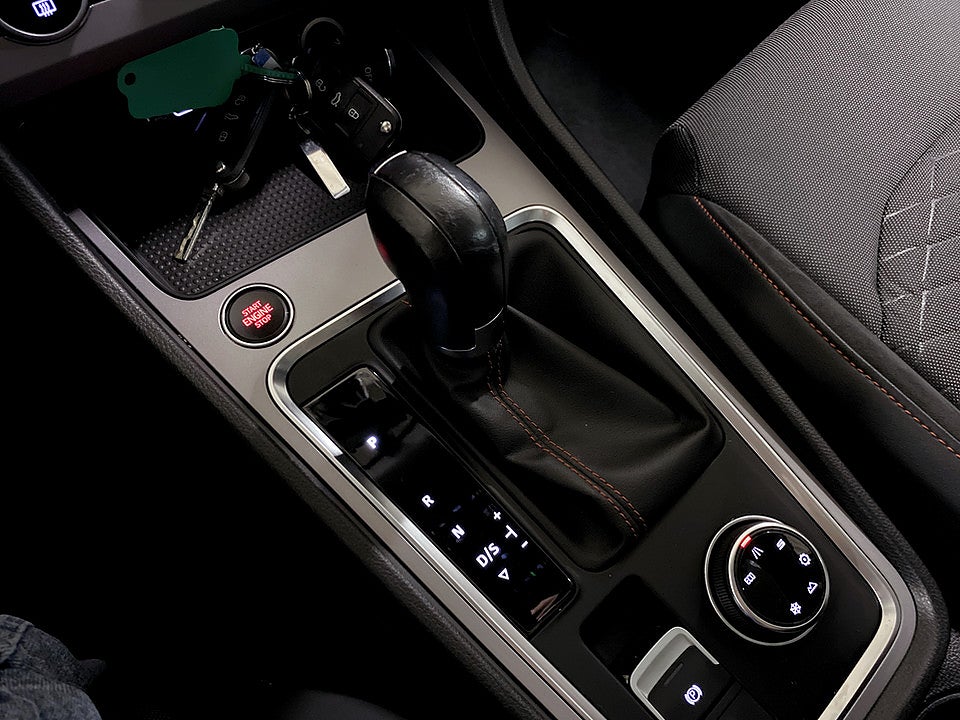 Bild på Seat Ateca FR 2.0 TSI 190hk Aut 4WD PANO B-KAMERA DRAG