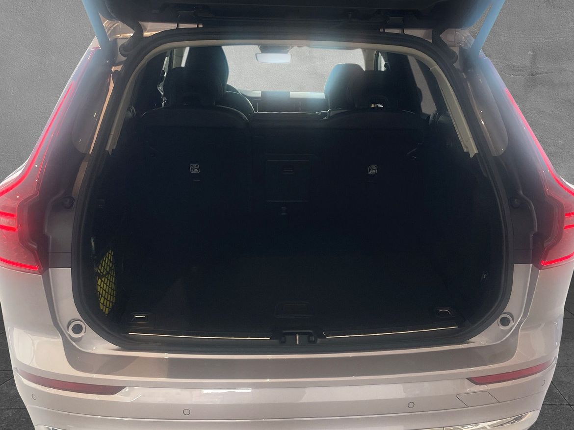 Volvo XC60 2026, photo 6/37