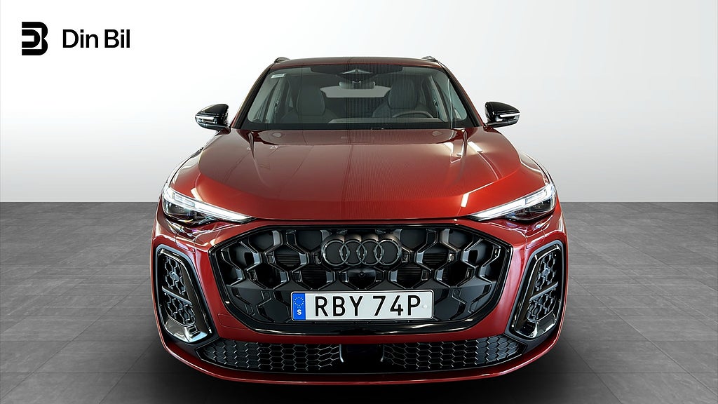 Audi Q5 Sportback Röd. Sportig. Självsäker