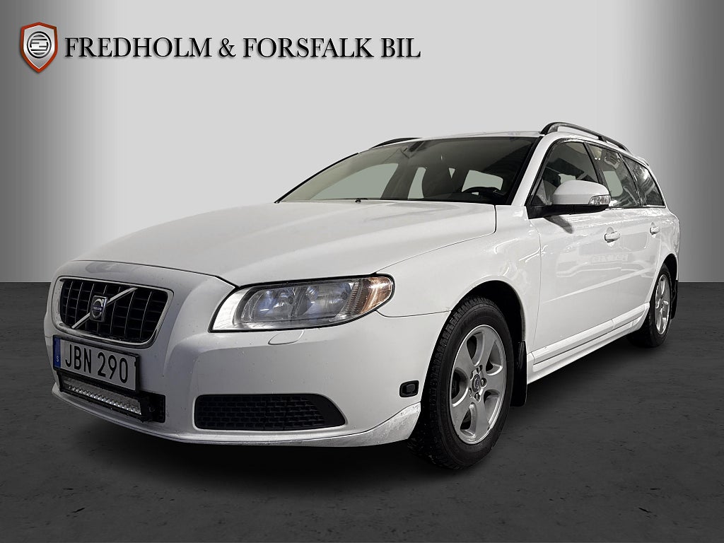 Volvo V70 4,99% 2.5FT 200HK Aut Läder Nyservad Motorvärmare Drag