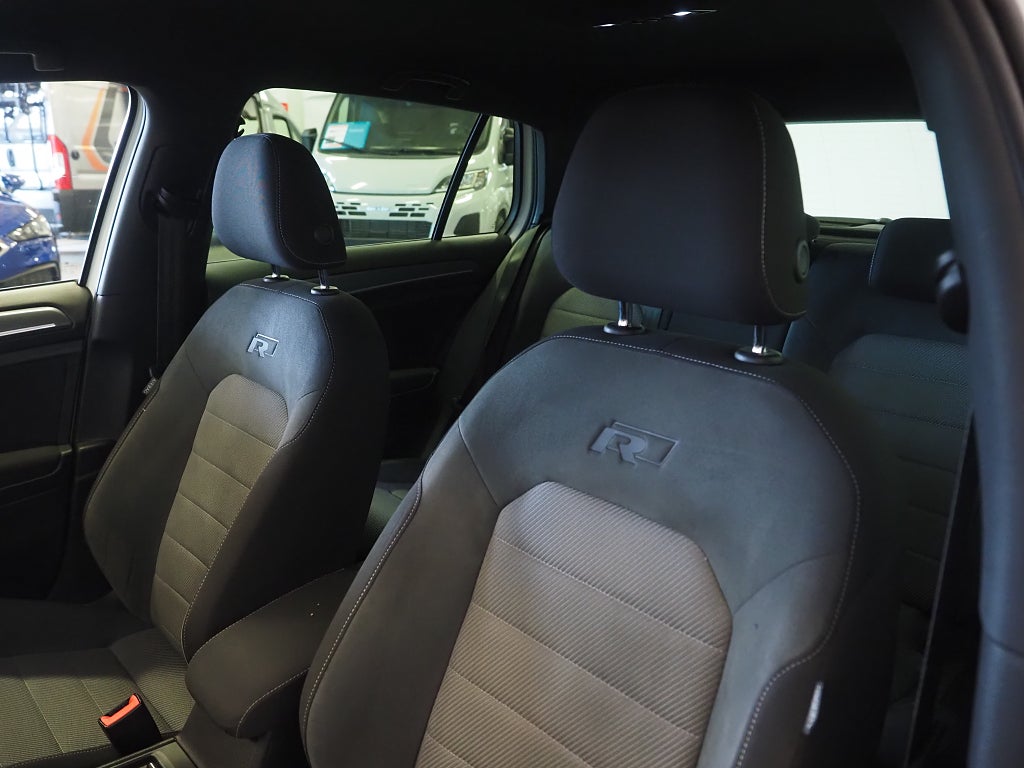 Volkswagen Golf 1.4 TSI 150hk DSG Automat R-Line Adaptiv Farthållare 2017