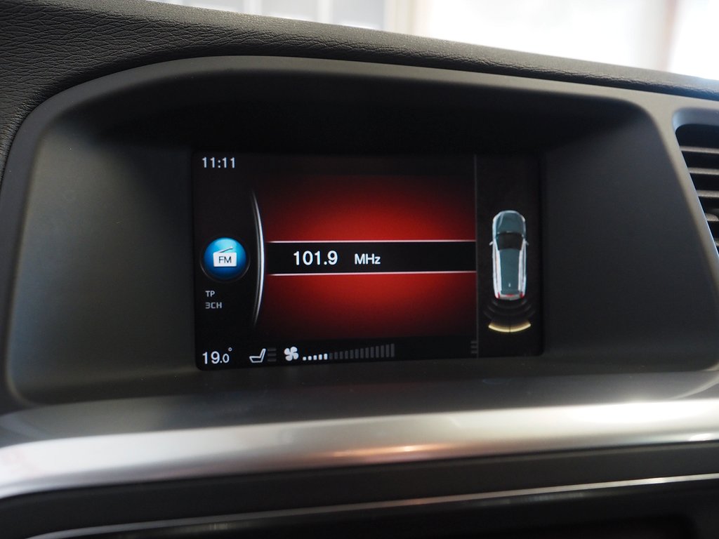 Volvo V60 D4 190hk Classic R-Design Drag H/K VOC Skinn 2018