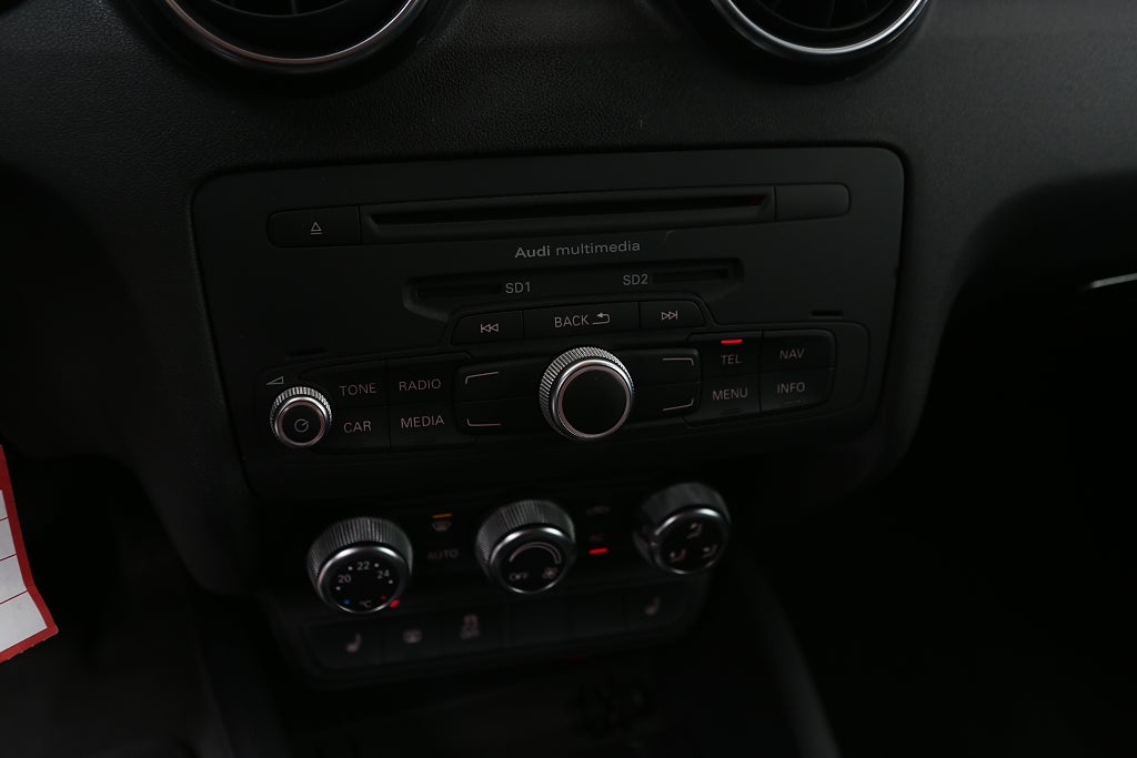 Audi A1 1,4 TFSI 122hk S Tronic Nybesiktad 2011