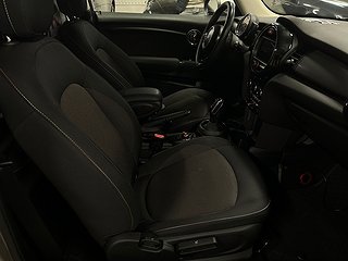 MINI Cooper 3-dörrars DCT Pepper II S&V-däck/Mvärm/Låg skatt