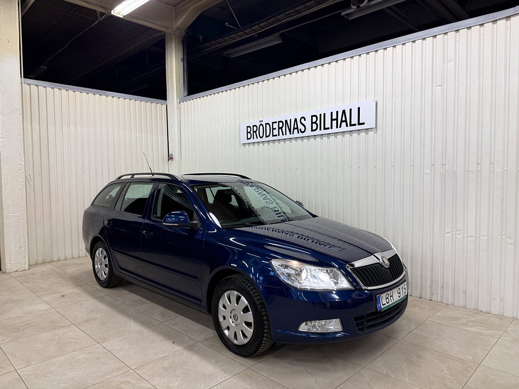 Skoda Octavia Kombi 1.4 TSI Elegance/ Dragkrok/ Takräcke/ Nybesiktad