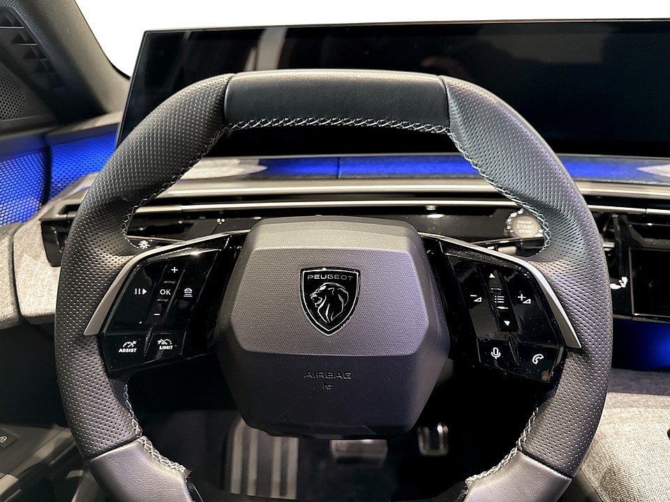 Bild på Peugeot E-3008 GT 86kWh 214hk Aut B-KAMERA CARPLAY