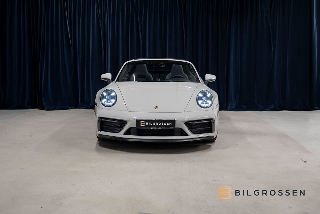 Porsche 911 Targa 4 GTS Lyft Bakaxel Sport Chron Plus Sportavg
