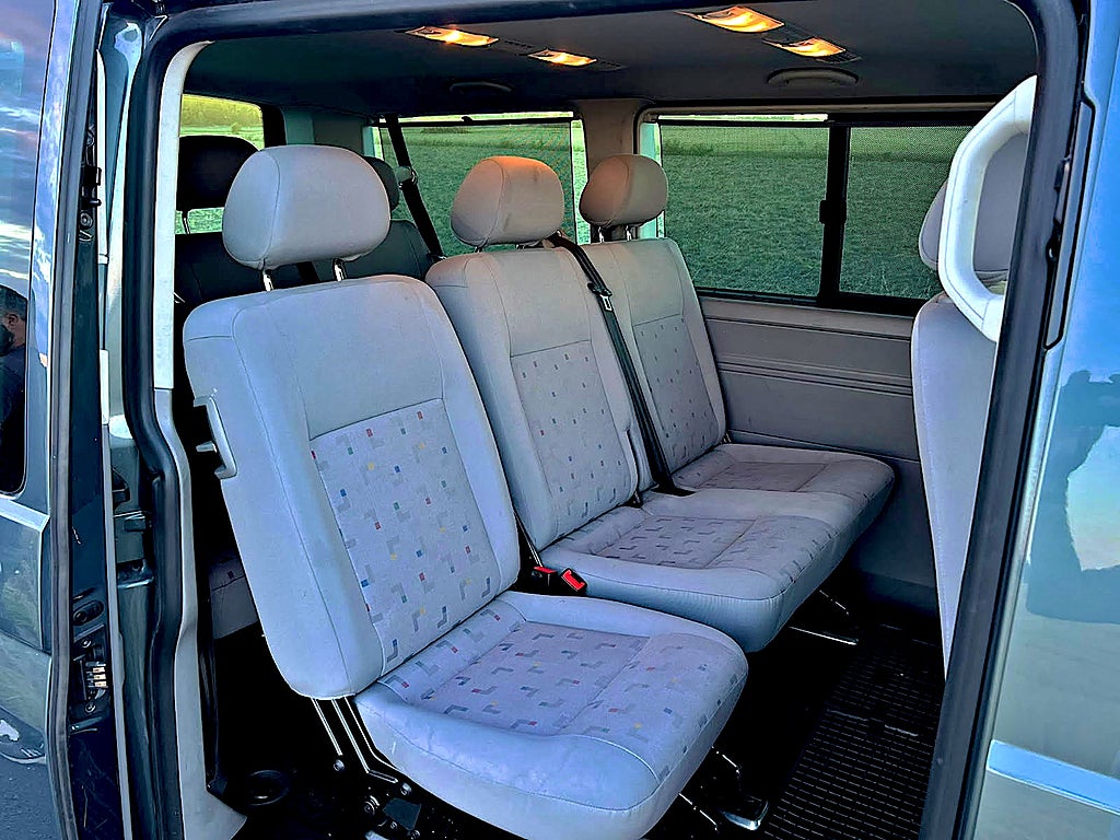 Volkswagen Transporter Familjebuss/7-sitsig,/AUTOMAT/NYSKICK