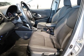 Halvkombi Toyota Yaris 9 av 18