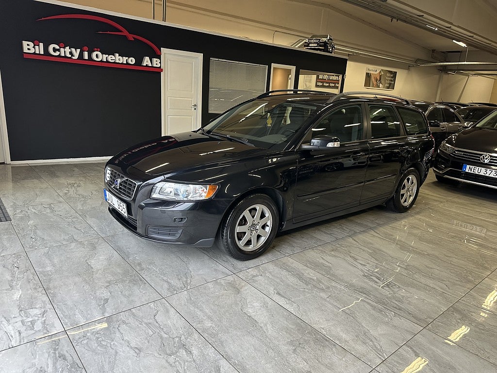 Volvo V50 1.8F  2-Ägare / M-Värmare / Nyservad & Ny Besiktad