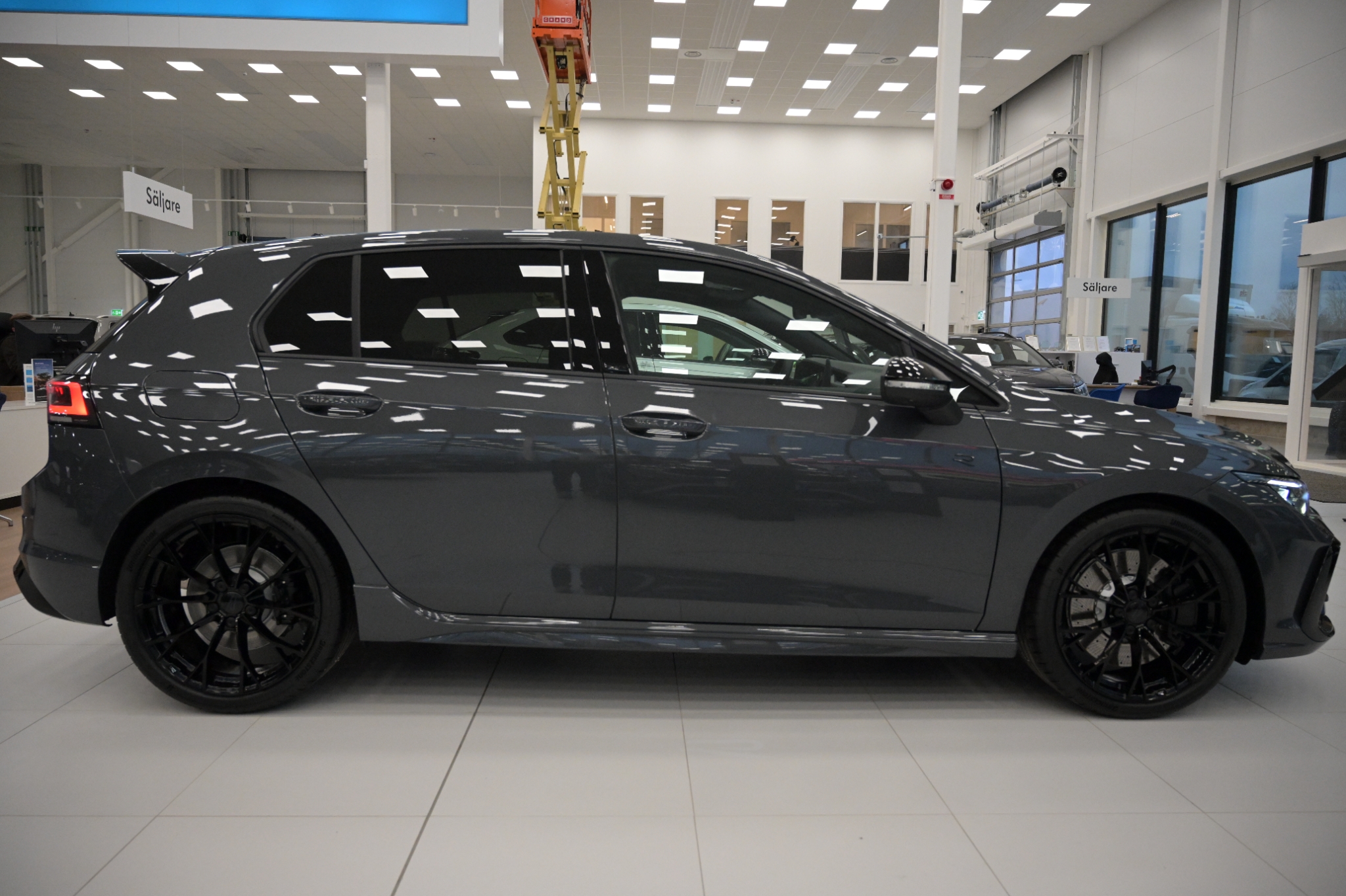Volkswagen Golf R 333 hk 2026, bild 7/58