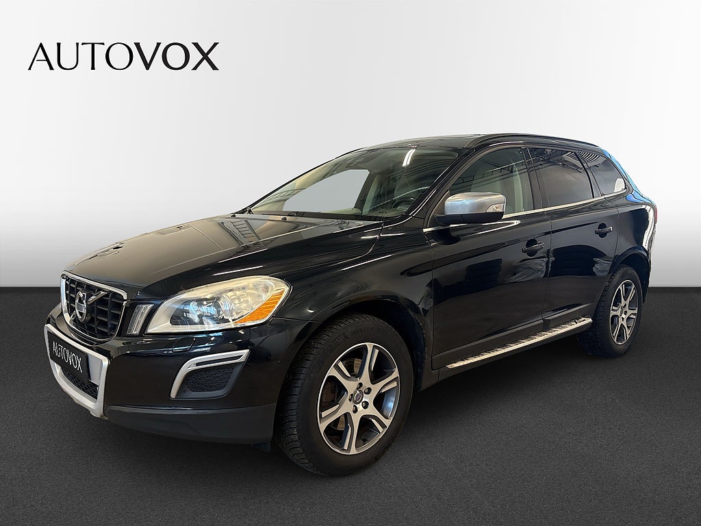 Volvo XC60 D4 AWD Geartronic Momentum, Drag, Pano, Keyless,Värmare