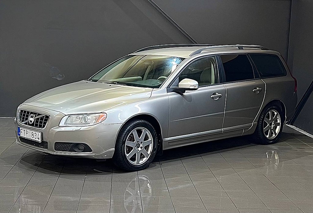 Volvo V70 2.5T Geartronic Momentum Nybesiktigad Dragkrok 