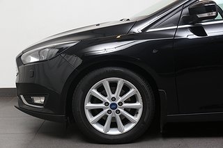 Halvkombi Ford Focus 3 av 17