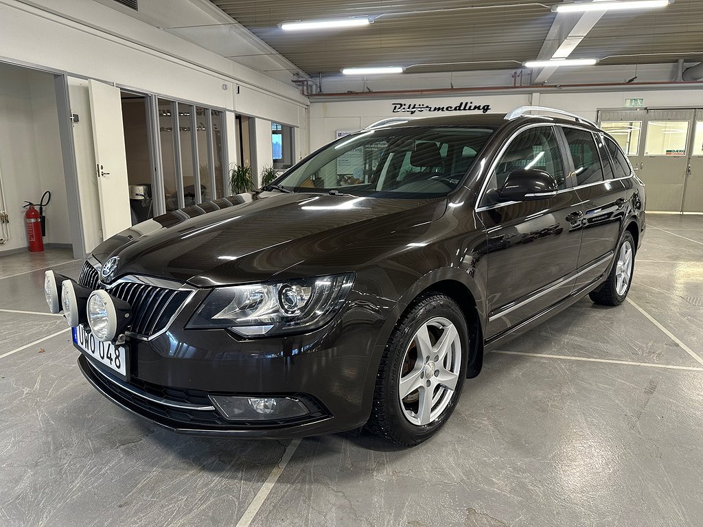 Skoda Superb Kombi 2.0 TDI 4x4 Ambition Facelift Nykamrem 