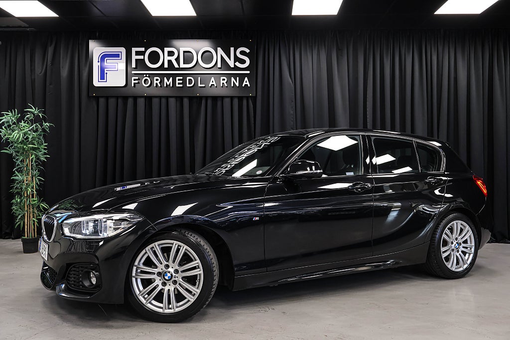BMW 118I M SPORT | 136 HK | AUT | ALCANTARA | 1-BRUKARE SEDAN NY