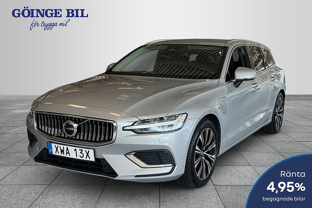 Volvo V60 Recharge T6 Core Edition Drag/ Navi/ Kamera/ To...