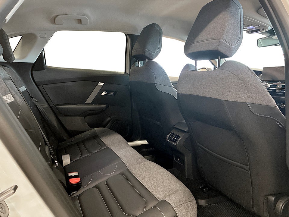 Bild på Citroën C4-X Shine 1.2 PT 130hk Aut B-KAMERA CARPLAY