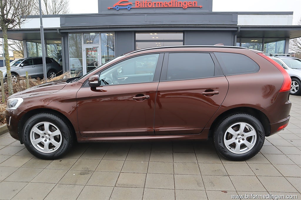 Volvo XC60 D3 2.0 FWD 150hk Automat Rattvärme Dragkrok BlueT Svensksåld