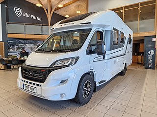 Husbil-halvintegrerad Adria CORAL 670 SC PLUS