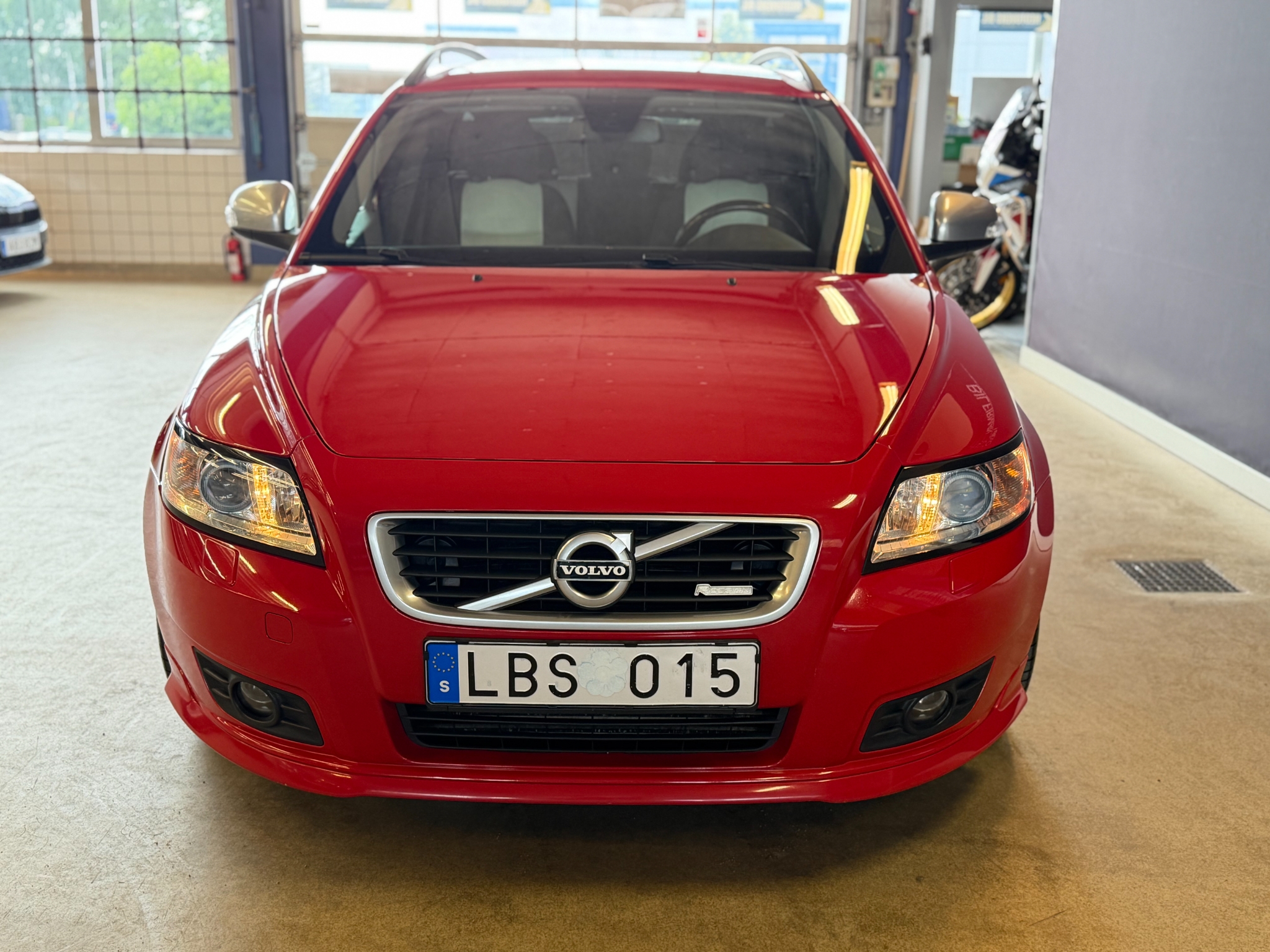 Volvo V50 D2 R-Design 2011, photo 5/47