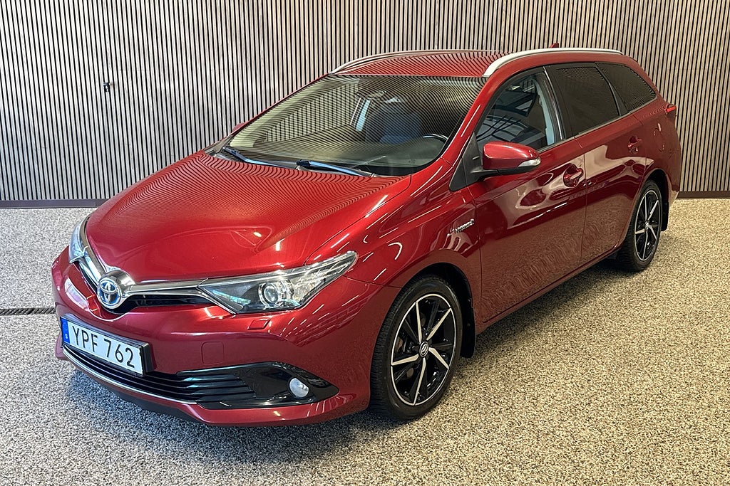 Toyota Auris Touring Sports Hybrid e-CVT Intense Edition
