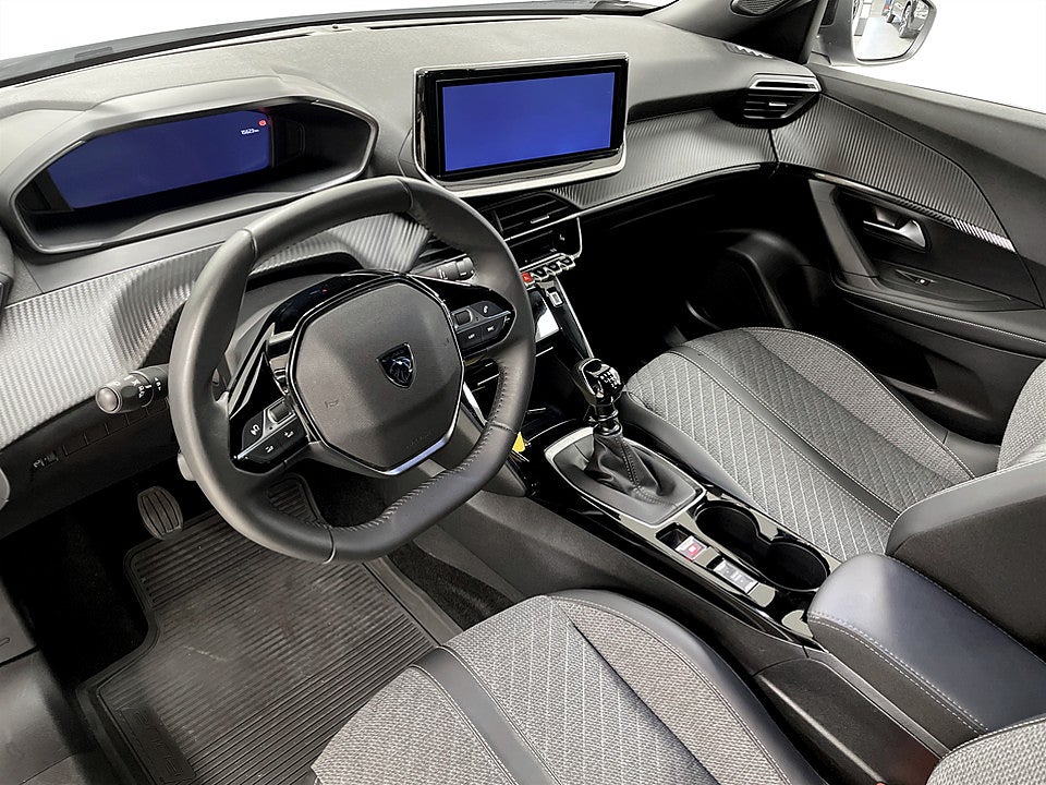 Bild på Peugeot 2008 Limited Edition 1.2 PT 130hk P-SENSORER