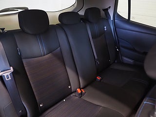 Halvkombi Nissan Leaf 16 av 21