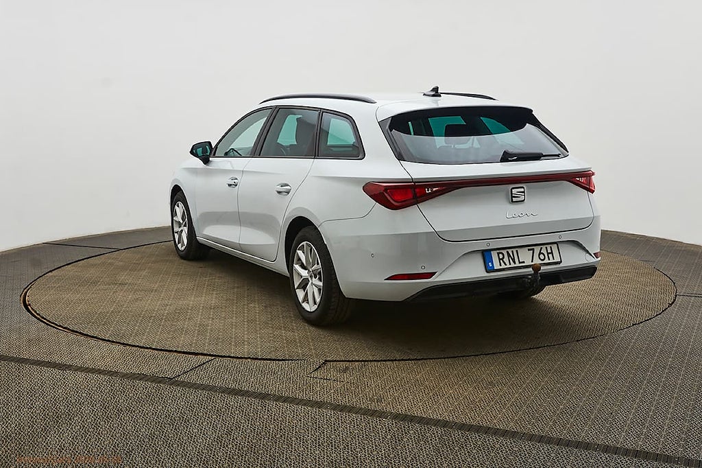 Seat Leon León 1.5 eTSI P-värmare, Drag Teknikpaket, Vision Plus,