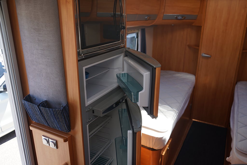 Adria Mobil Coral S 670 SLT Scandinavian Edition 131 hk 4.99% Ränta
