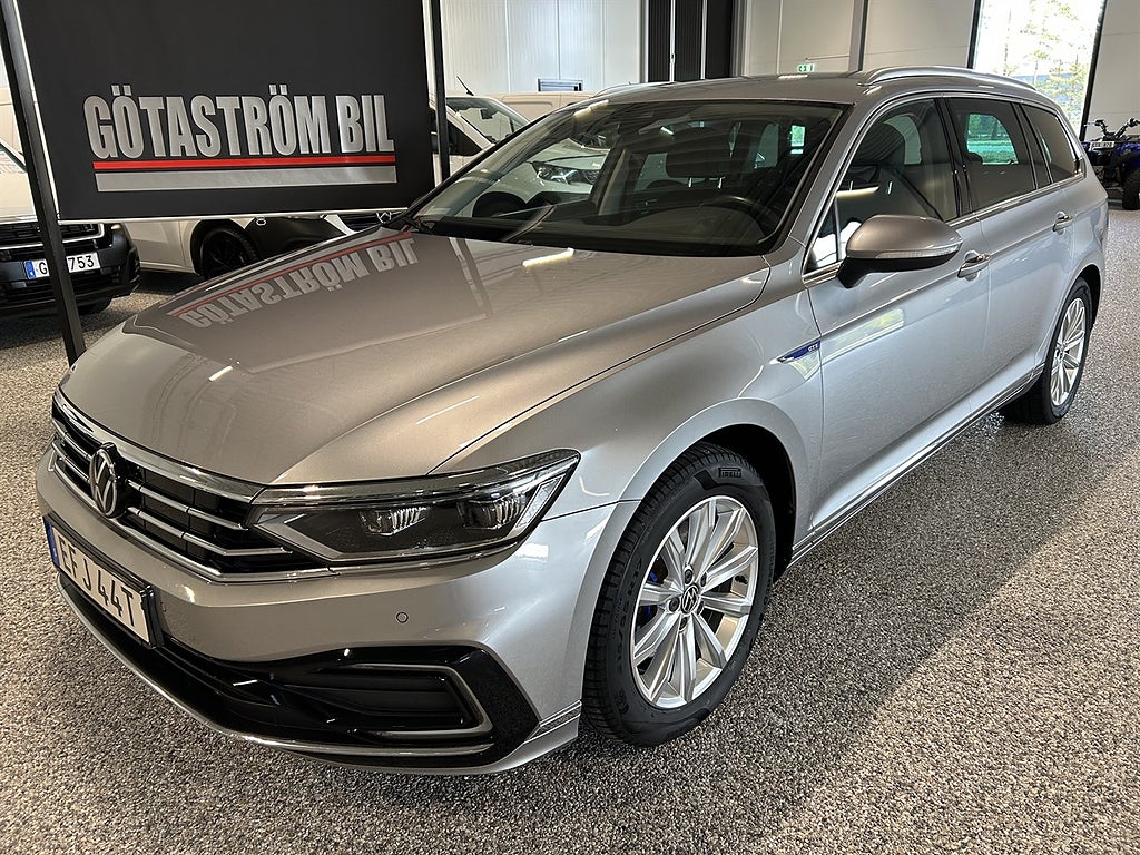Volkswagen Passat GTE /Värmare,Drag,IQ,Kamera,mm