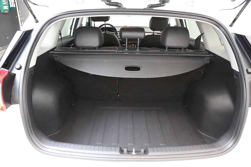 Kia Niro Hybrid 141hk Advance Plus Aut Motorv Dragkrok 2019