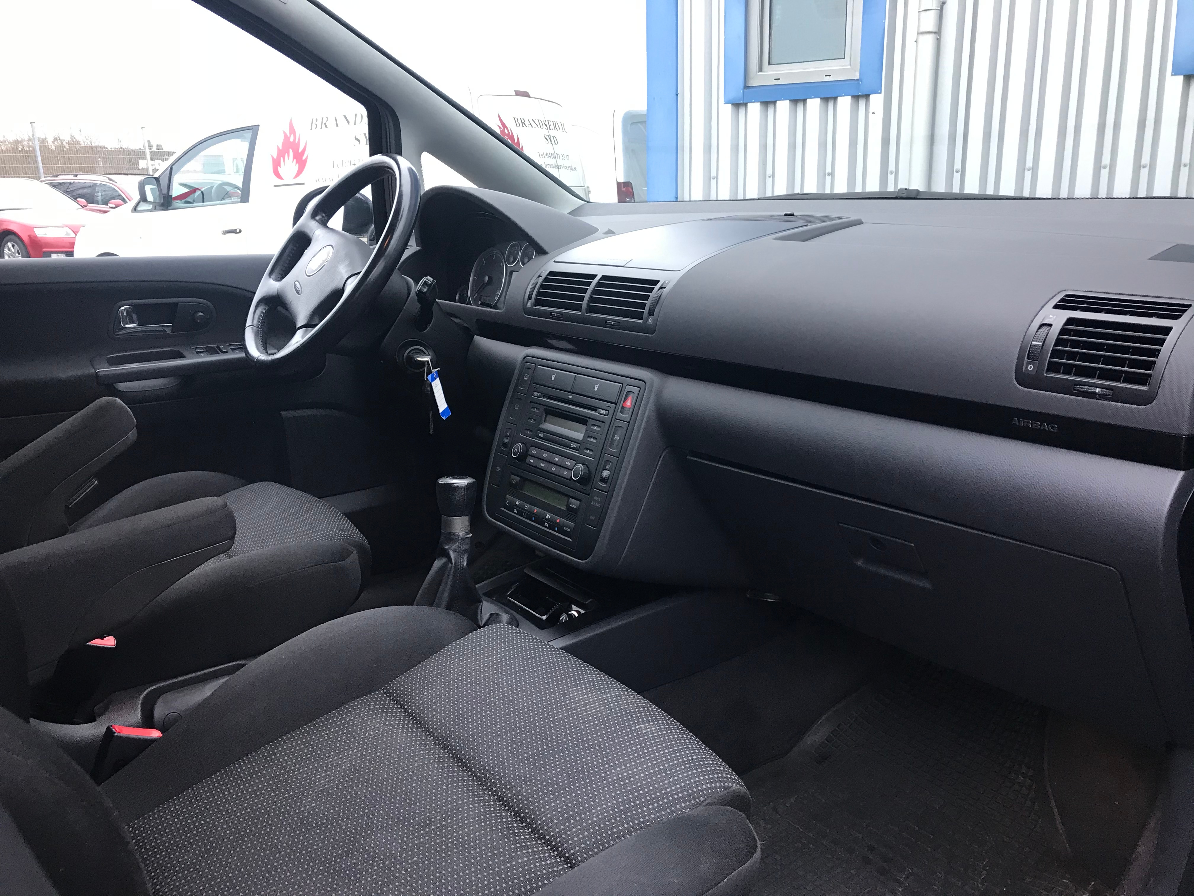 Seat Alhambra 2010, photo 5/36