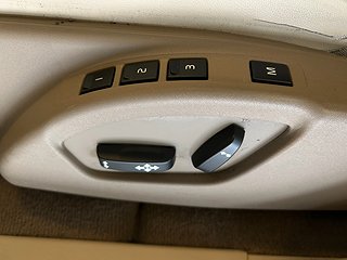 Volvo XC60 D5 AWD Summum Dragkrok/Skinn/D-Värm/SoV/P-sens