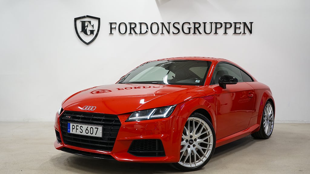 Audi TTS Coupé 2.0 TFSI Quattro (310HK) Cockpit / B&O 